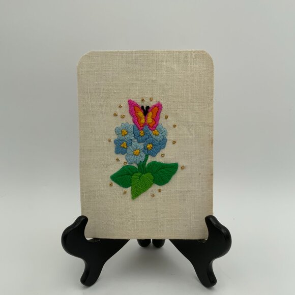 Vintage 1978 Caron Crewel Embroidery Blue Flowers and Pink Butterfly 7" x 5" - Picture 4 of 5